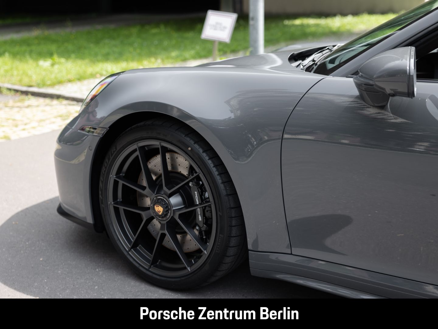Porsche 992 911 Targa 4 GTS BOSE Sportabgasanlage LED