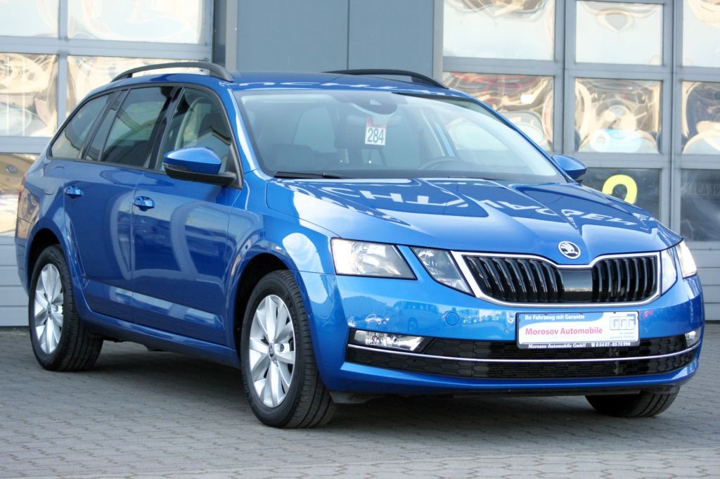 Skoda Octavia Combi 2.0 TDI DSG Style - Samsaru's Car Outlet