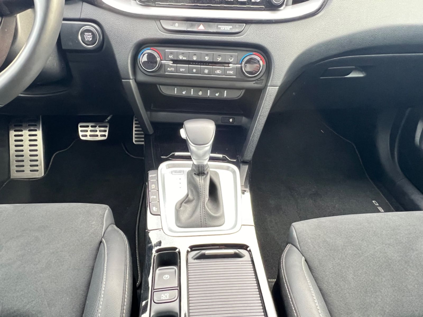 Kia XCeed 1.6 T GDI DCT7 BLACK - Samsaru's Car Outlet