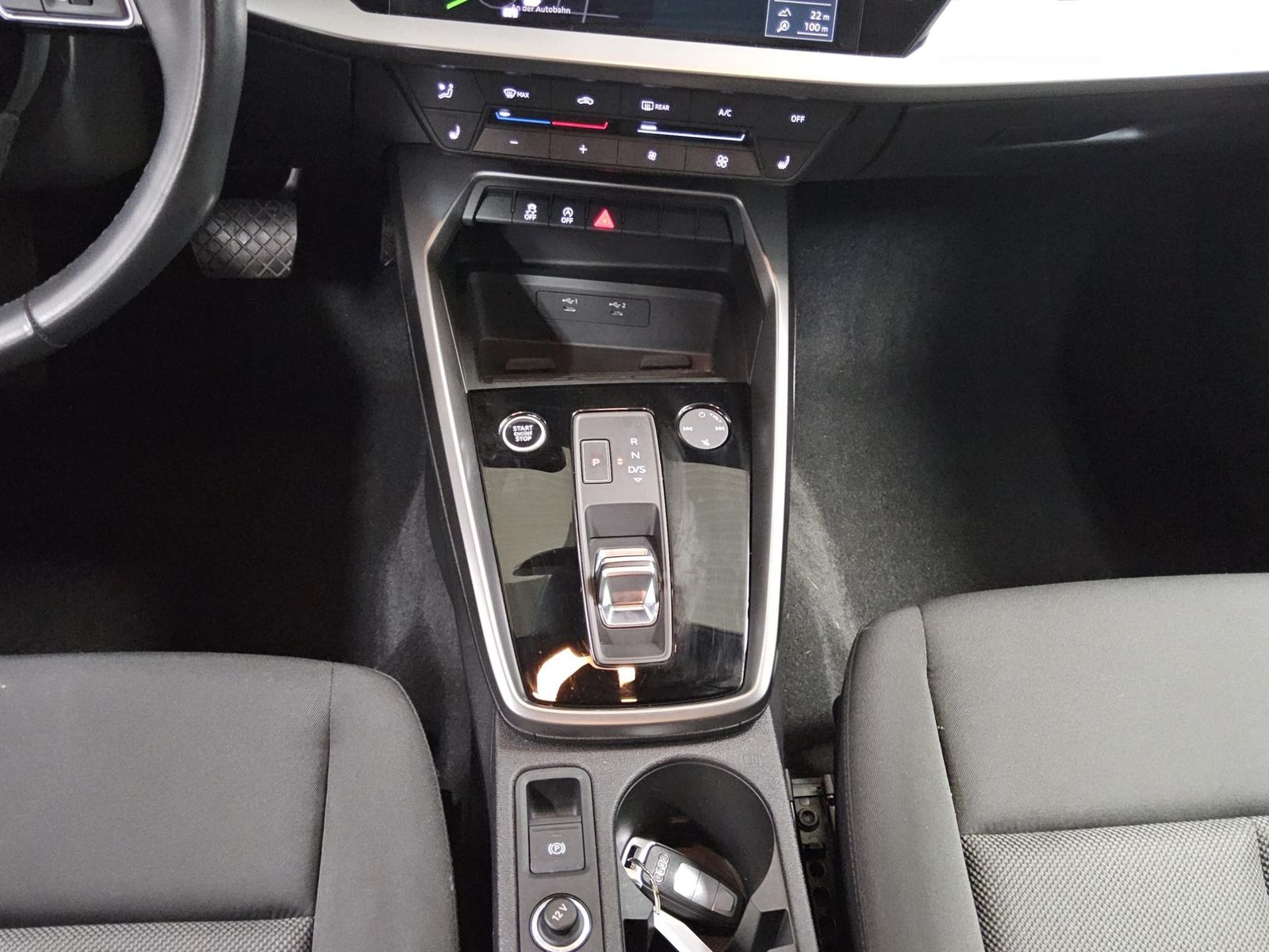 Audi A3 SB 30 TFSI S-Line Navi LED ACC vc Shz