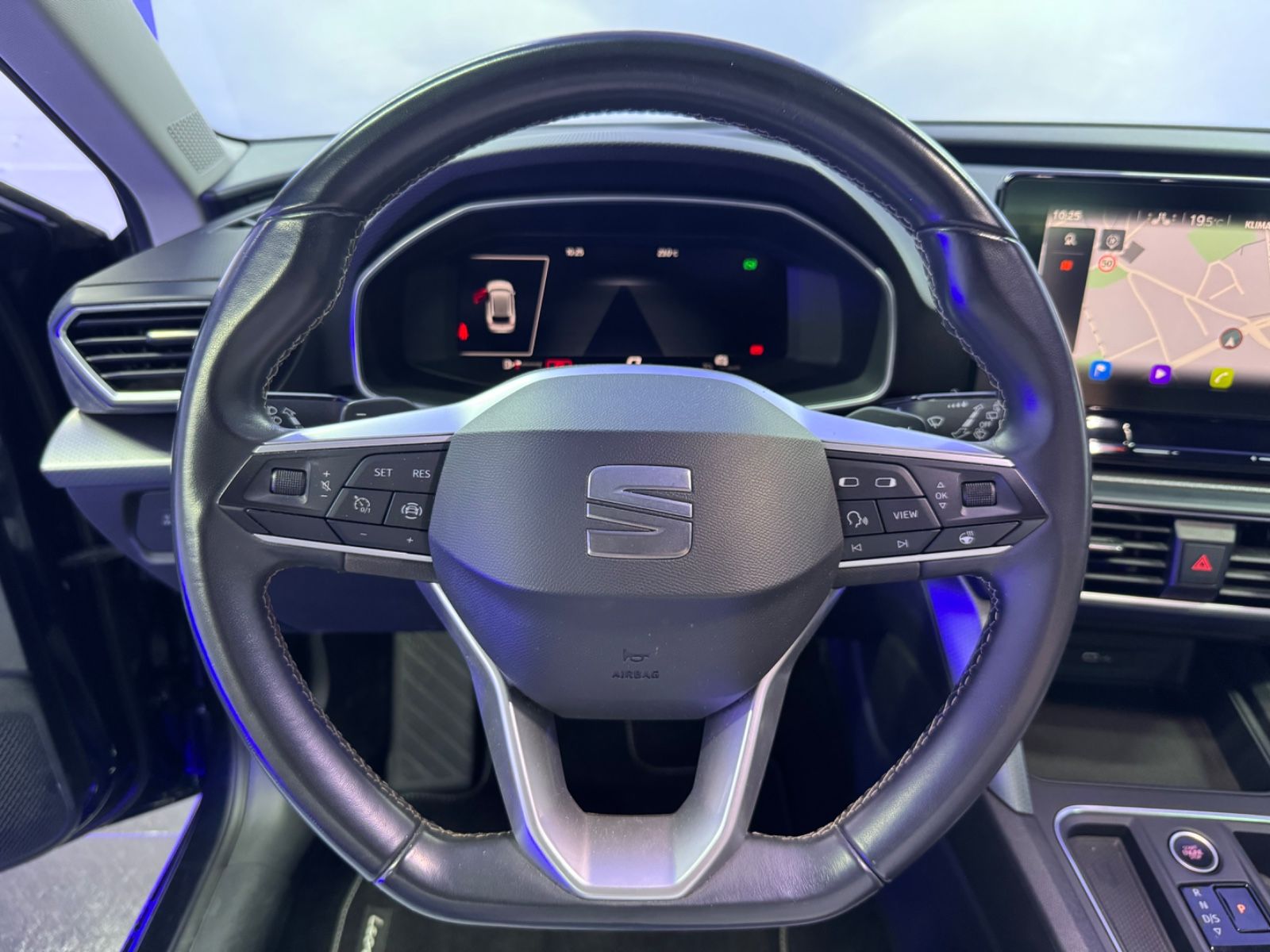 Seat Leon Sportstourer Style Aut - Samsaru's Car Outlet