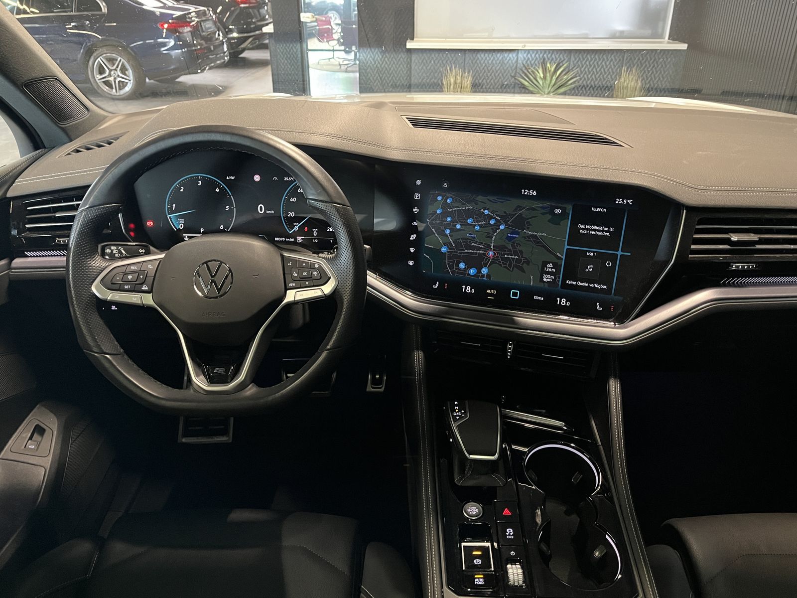 Volkswagen Touareg 3.0 TDI V6 4M R-Line/AHK/PANO/HUD/ACC/20