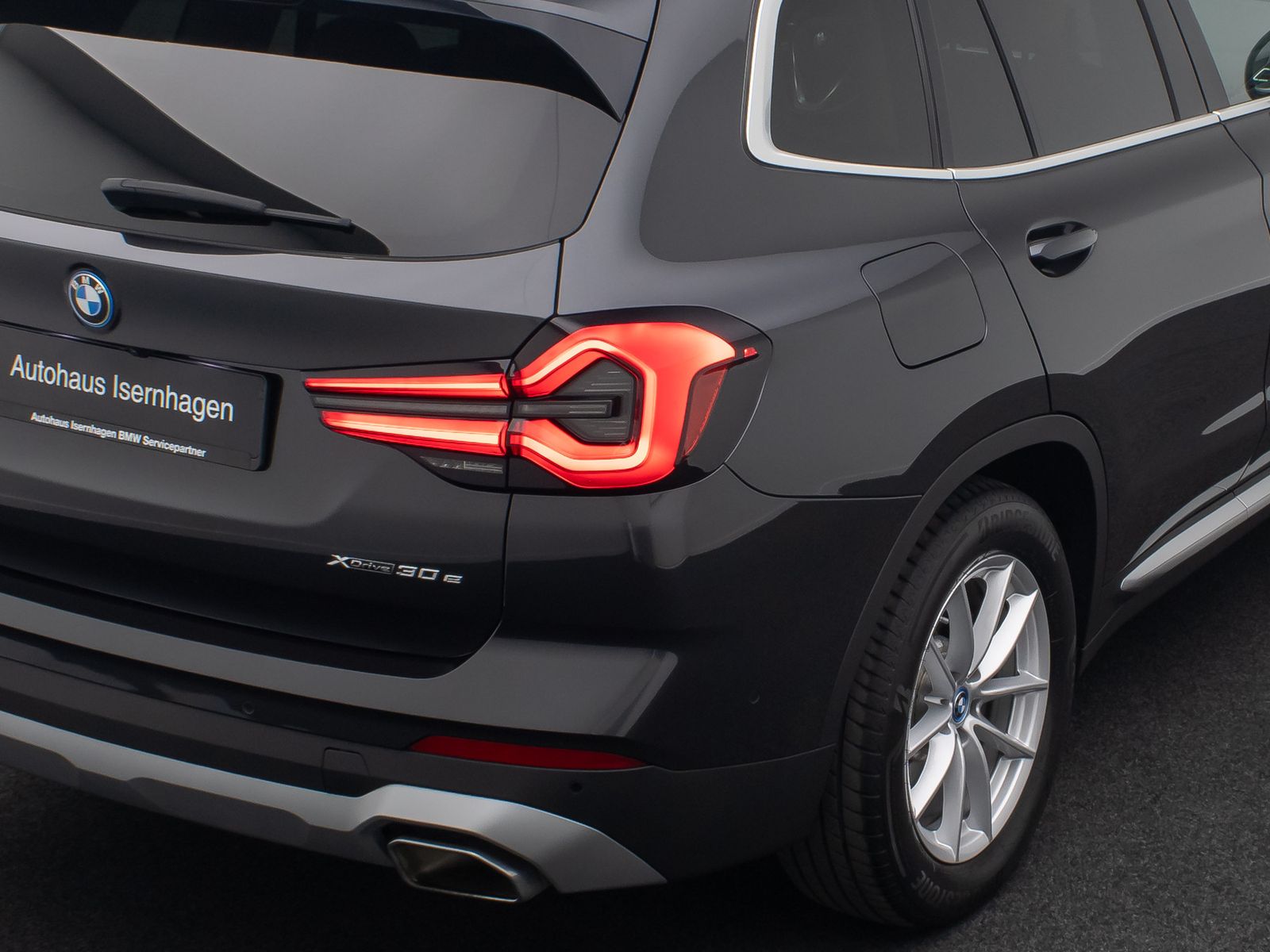 BMW X3 xD30e Alarm HUD DAB Laser Kamera Sport Leder