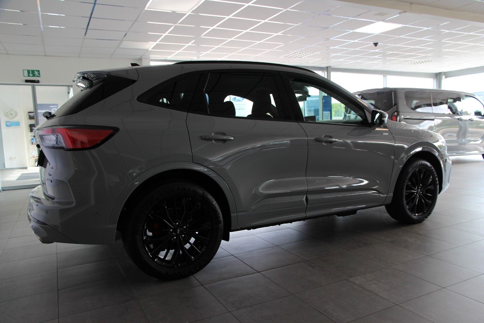 Ford Kuga Plug-In Hybrid PHEV ST-Line X - Samsaru's Car Outlet