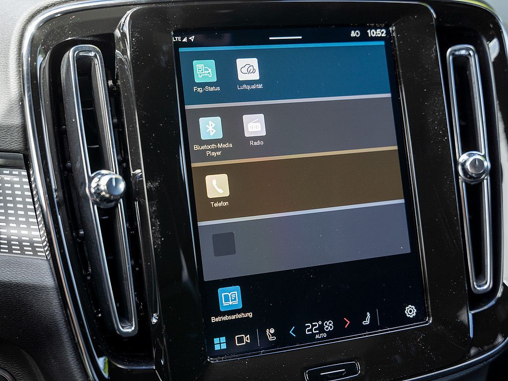 Volvo XC40 B3 Ultra Black Edition AHK PANO 360°