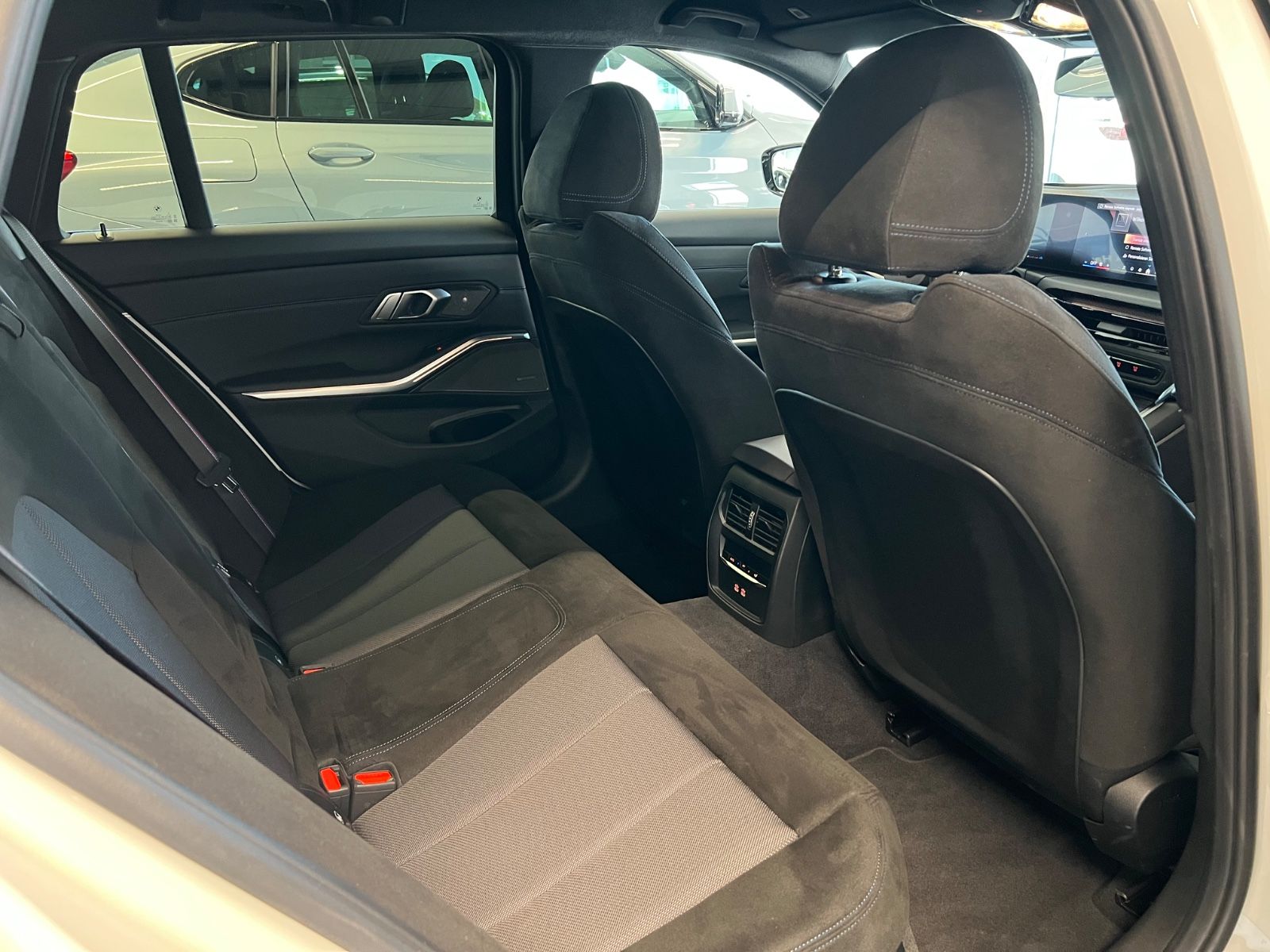 BMW 320 d xDrive Touring M Sport Pro Paket / H&K