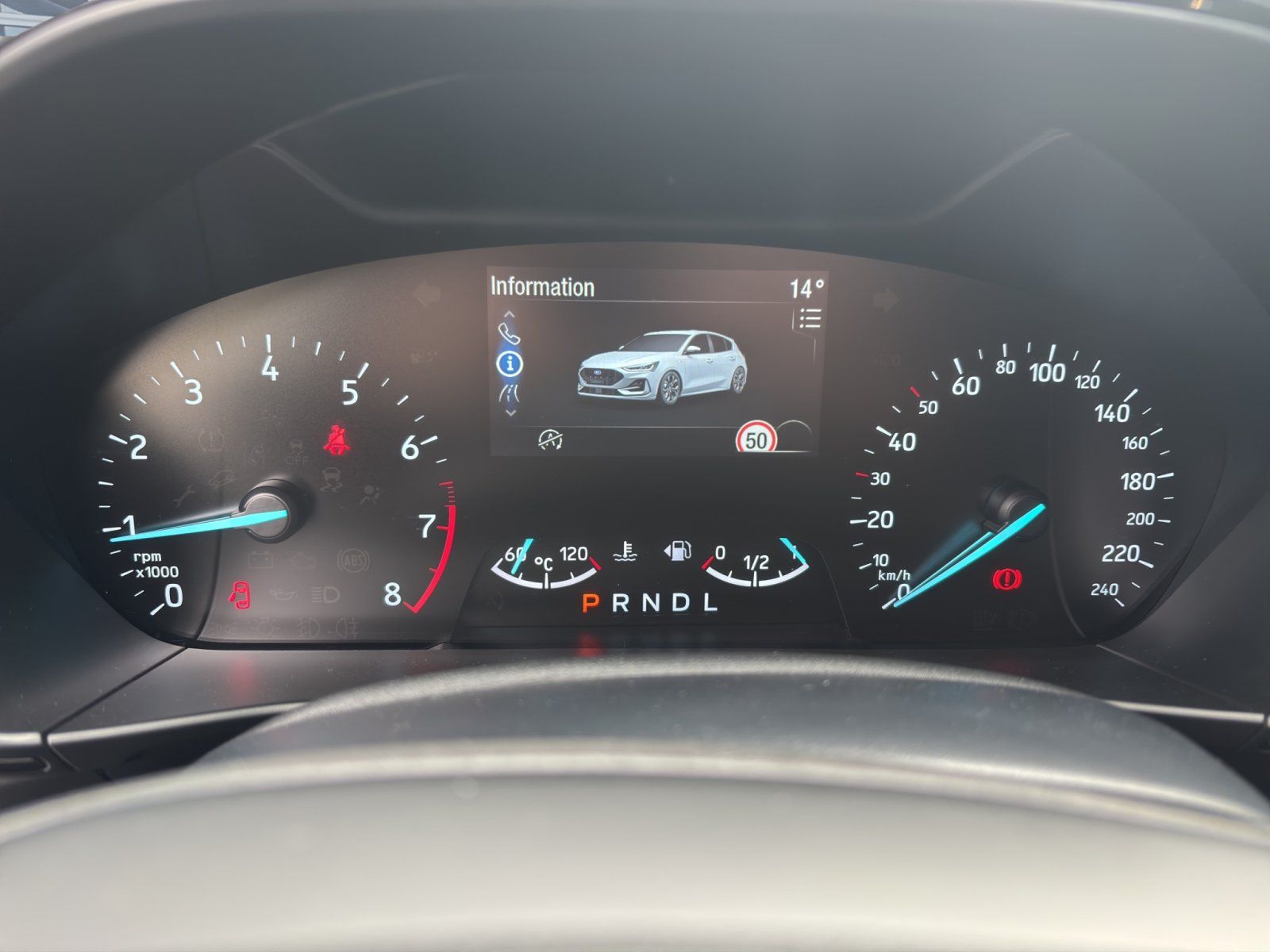Ford Focus 1.0 Ecoboost ST-Line #Winterpaket #Fahrass