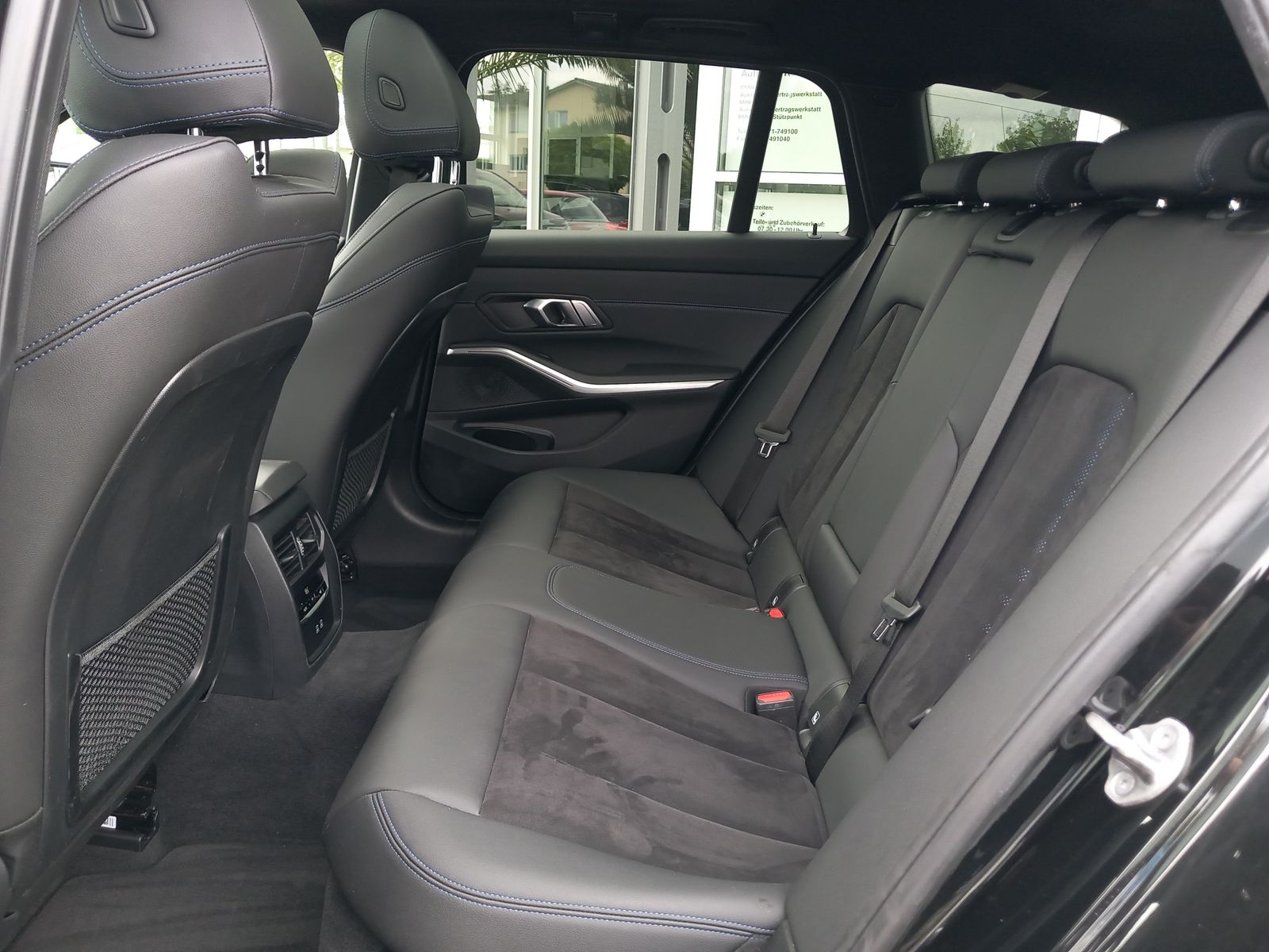 BMW 320d Touring xDrive Aut MSport - Samsaru's Car Outlet