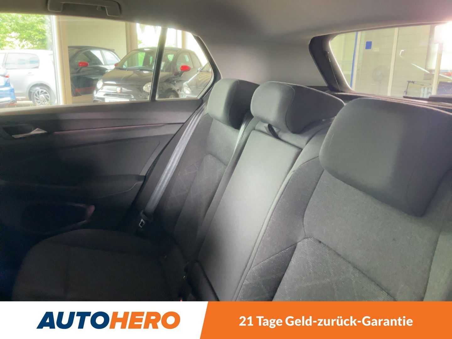 Volkswagen Golf VIII 1.5 TSI ACT Life - Samsaru's Car Outlet