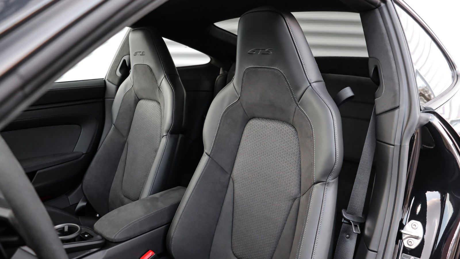 Porsche 911 992.2 Carrera 4 GTS Coupé,Lift,BOSE,Schiebe