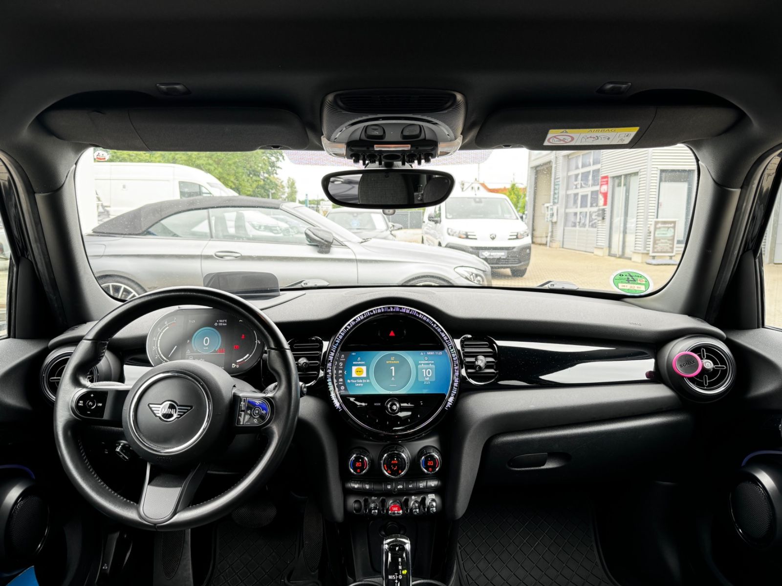 MINI Cooper - Samsaru's Car Outlet