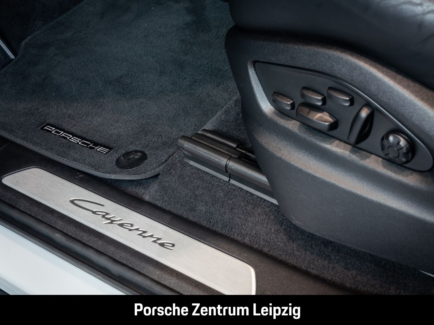 Porsche Cayenne E-Hybrid Coupe Sportabgas el.AHK Luft