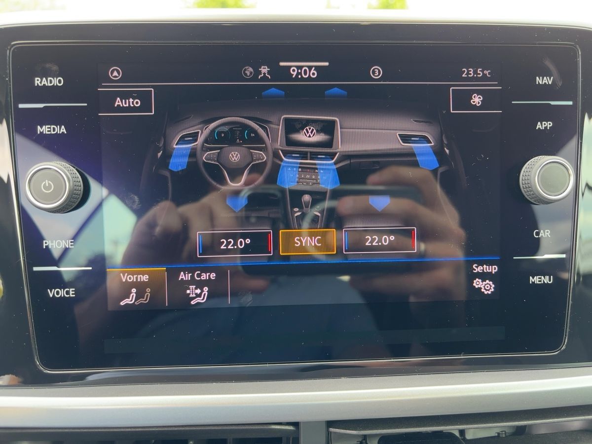 Volkswagen T-Roc Style 1.5 TSI - Samsaru's Car Outlet