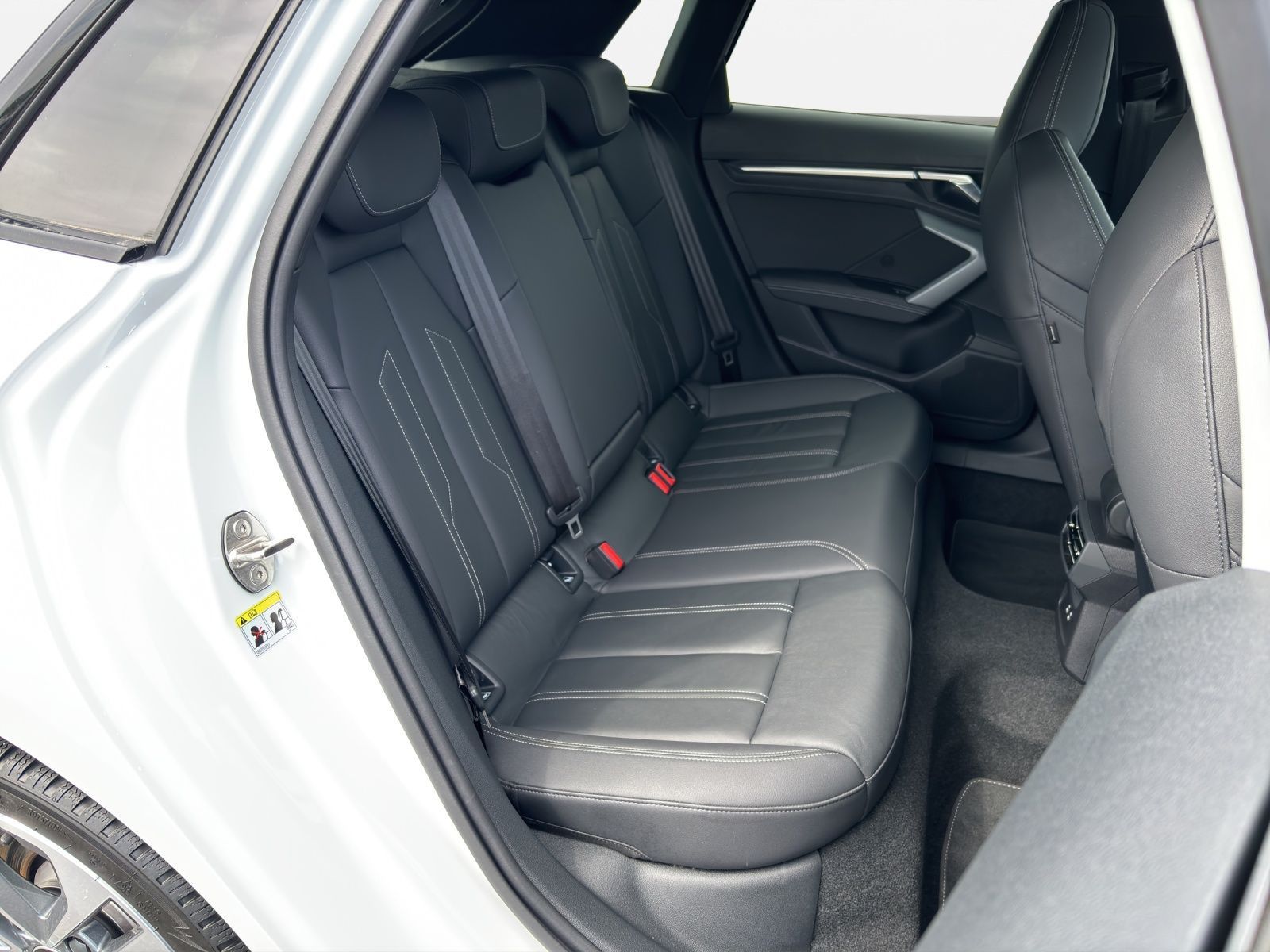 Audi A3 Sportback 45 TFSIe S-LINE*NAVI-PLUS*LED*KAMER