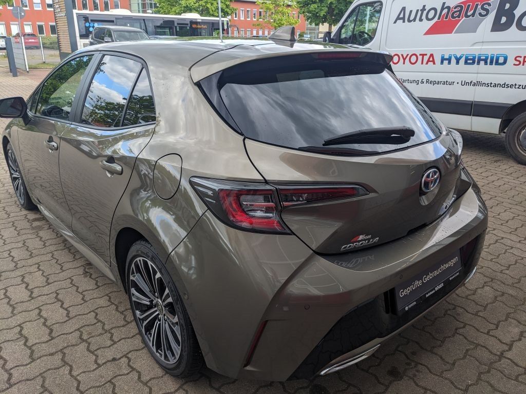 Toyota Corolla 2.0 Hybrid - Samsaru's Car Outlet