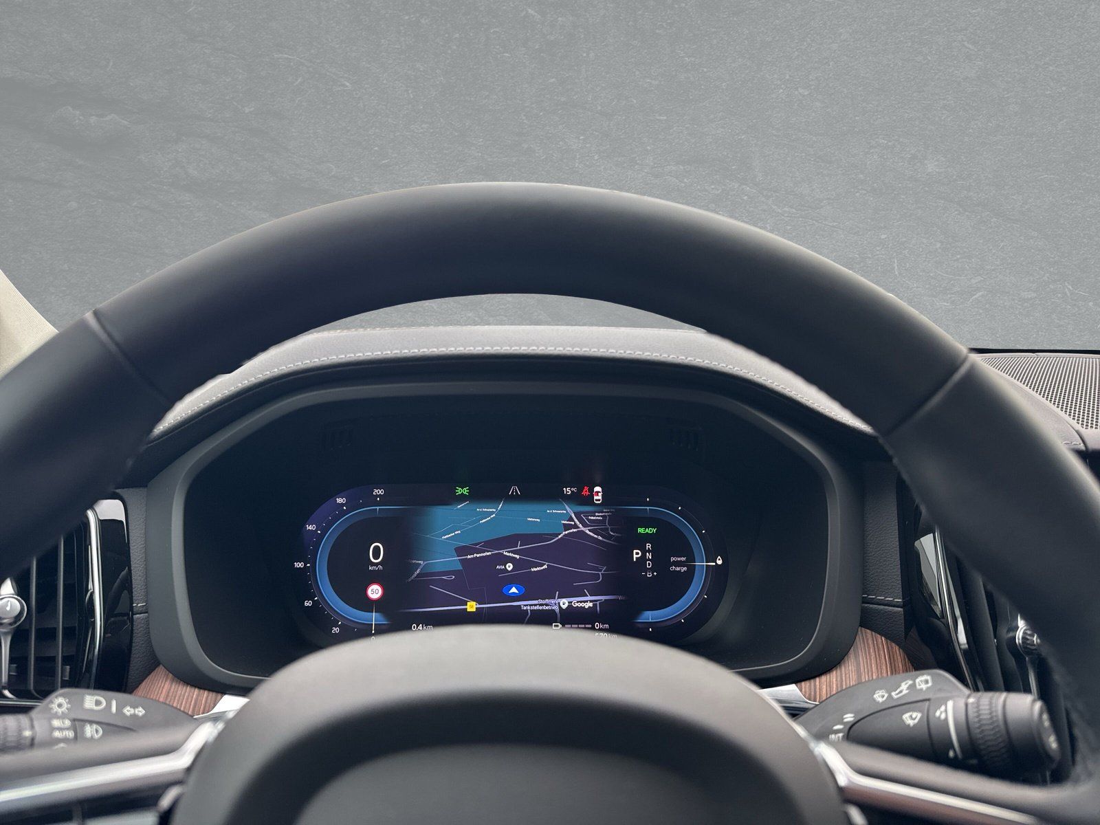 Volvo XC60 T8 Plug In AWD+360°Kamera+AHK+21 Zoll