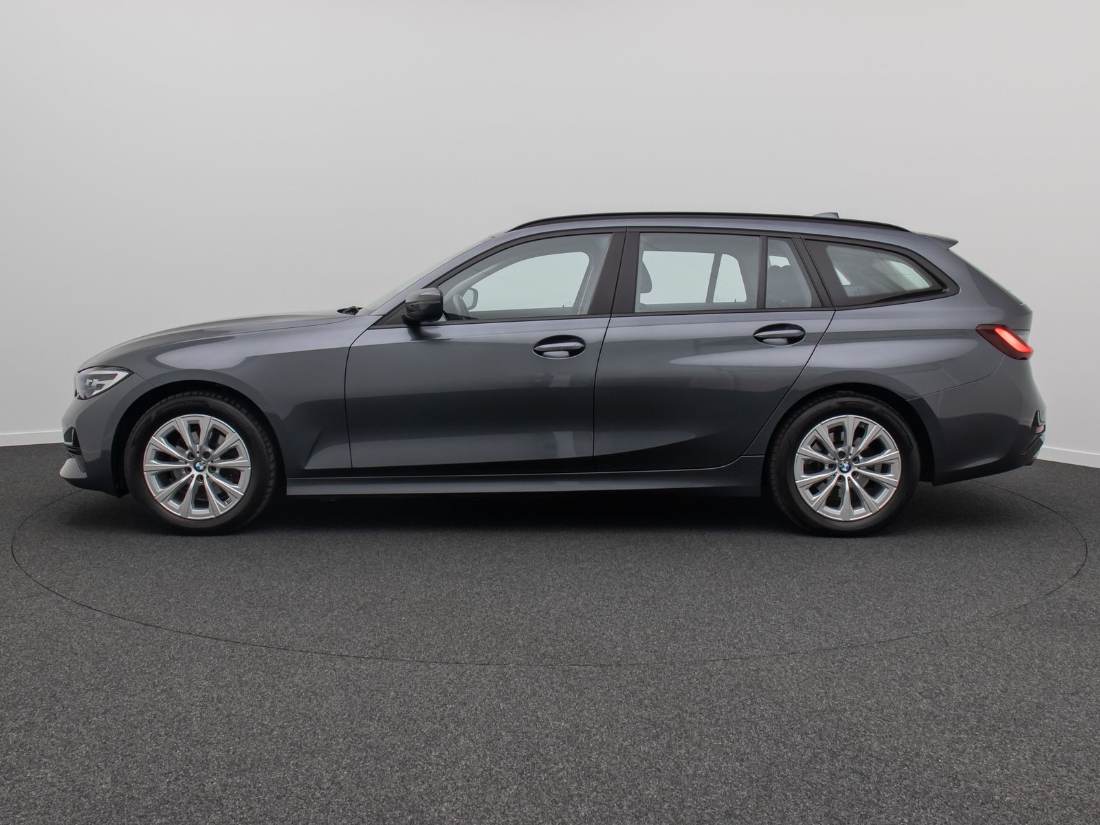 BMW 320d Advantage - Samsaru's Car Outlet