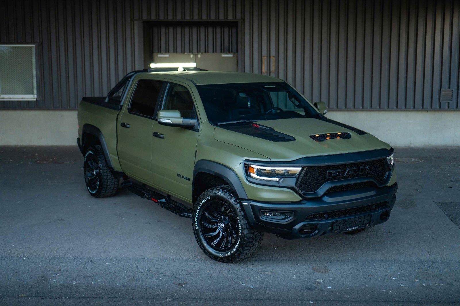 Dodge RAM 5.7 V8 HEMI 4x4 LARAMIE OFFROAD TRX Styling