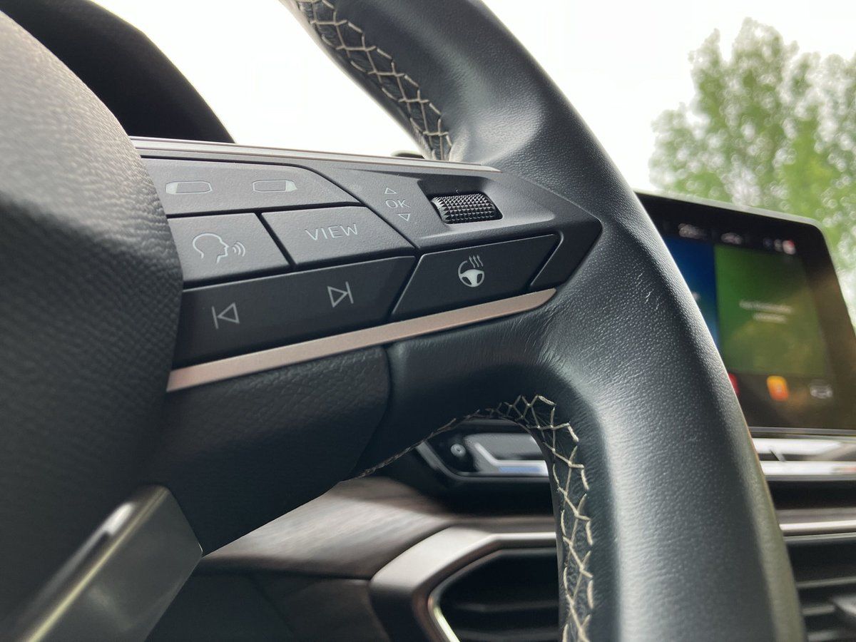 Seat Leon SPORTSTOURER XCELLENCE 1.5 eTSI DSG PANO