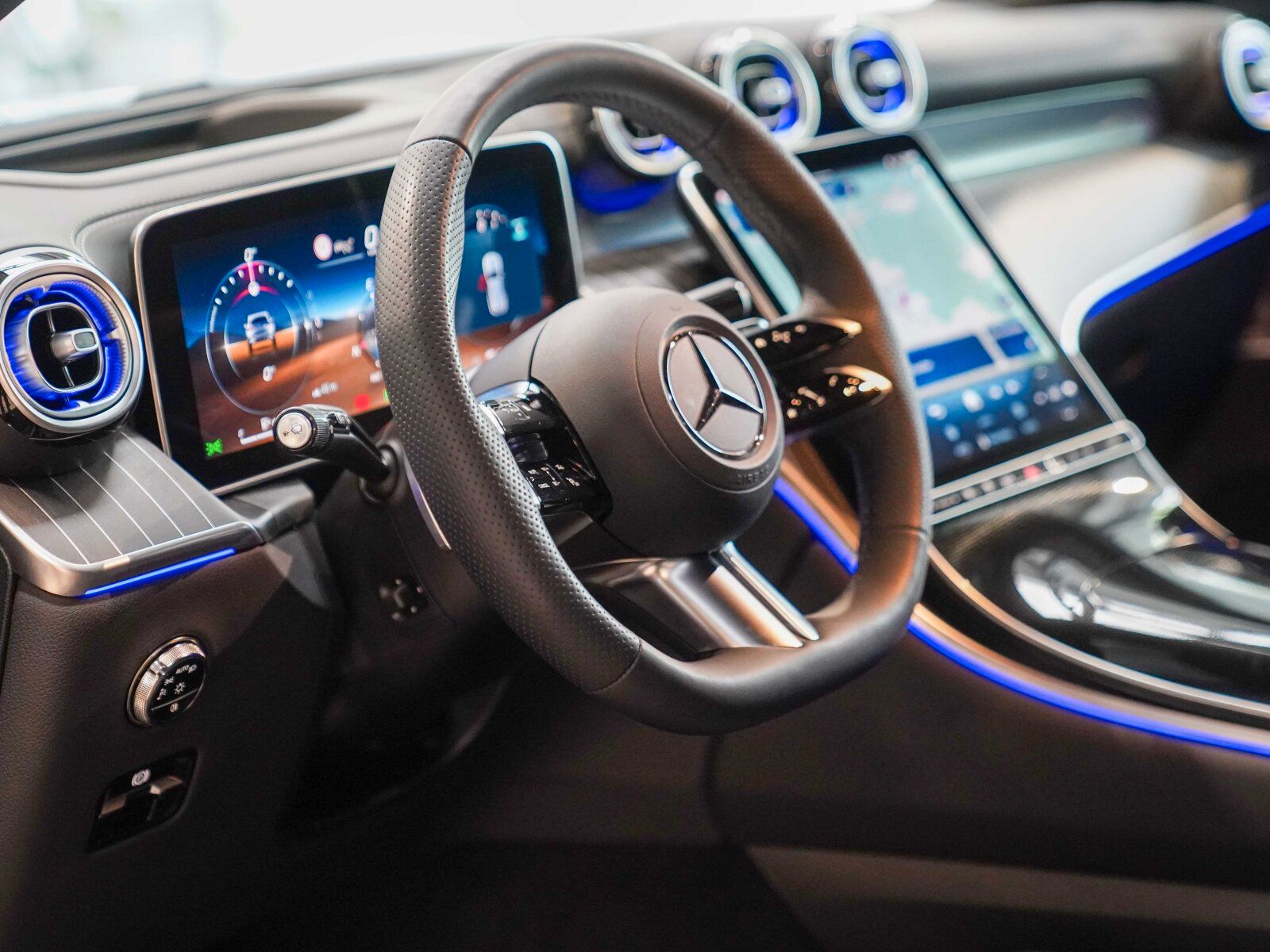 Mercedes-Benz GLC 300 de 4M AMG LIne Night Burmester AIR HUD