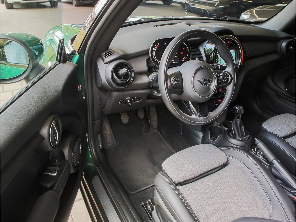 MINI One - Samsaru's Car Outlet