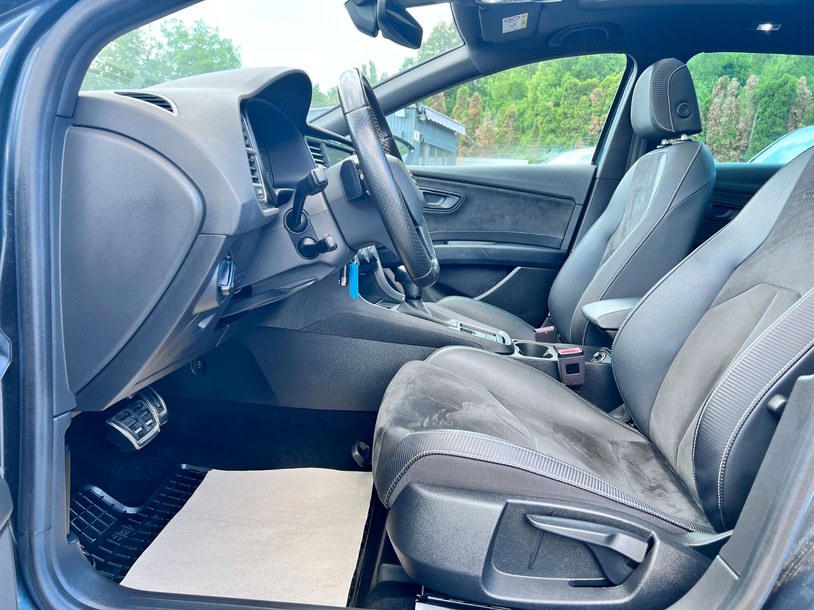 Cupra LEON 300 4DRIVE - Samsaru's Car Outlet