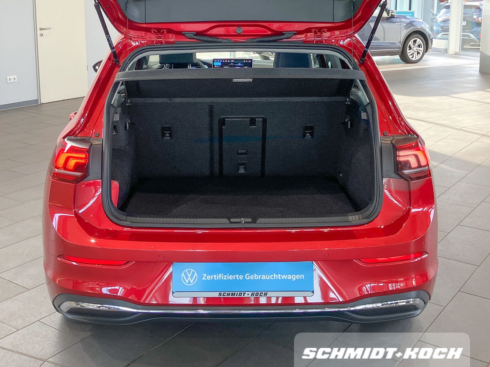 Volkswagen Golf VIII 1.5 eTSI DSG Style LED-Scheinw. Navi