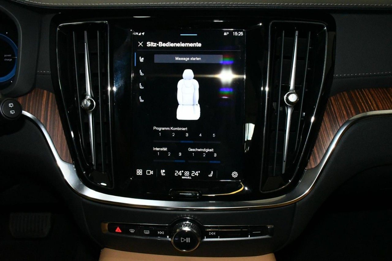 Volvo V60 T6 AWD Ultra Bright 360*B&W*PAN*MASS*HuD*AHK