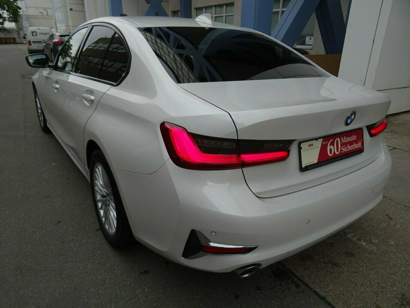 BMW 320D LuxuryLine,xDrive SAG,Leder,AHK,ACC