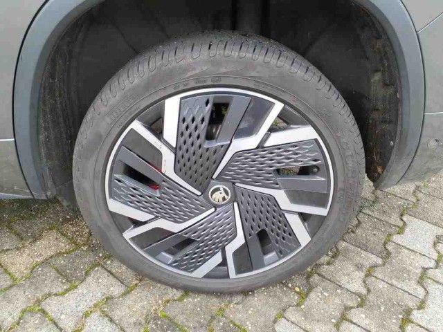 Skoda Kodiaq RS 2.0 TSI DSG 4x4 AHK+MATRIX+ACC+FAMILY