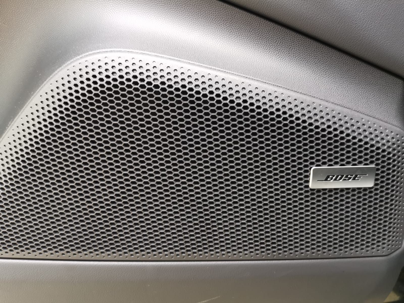 Porsche Macan - Samsaru's Car Outlet