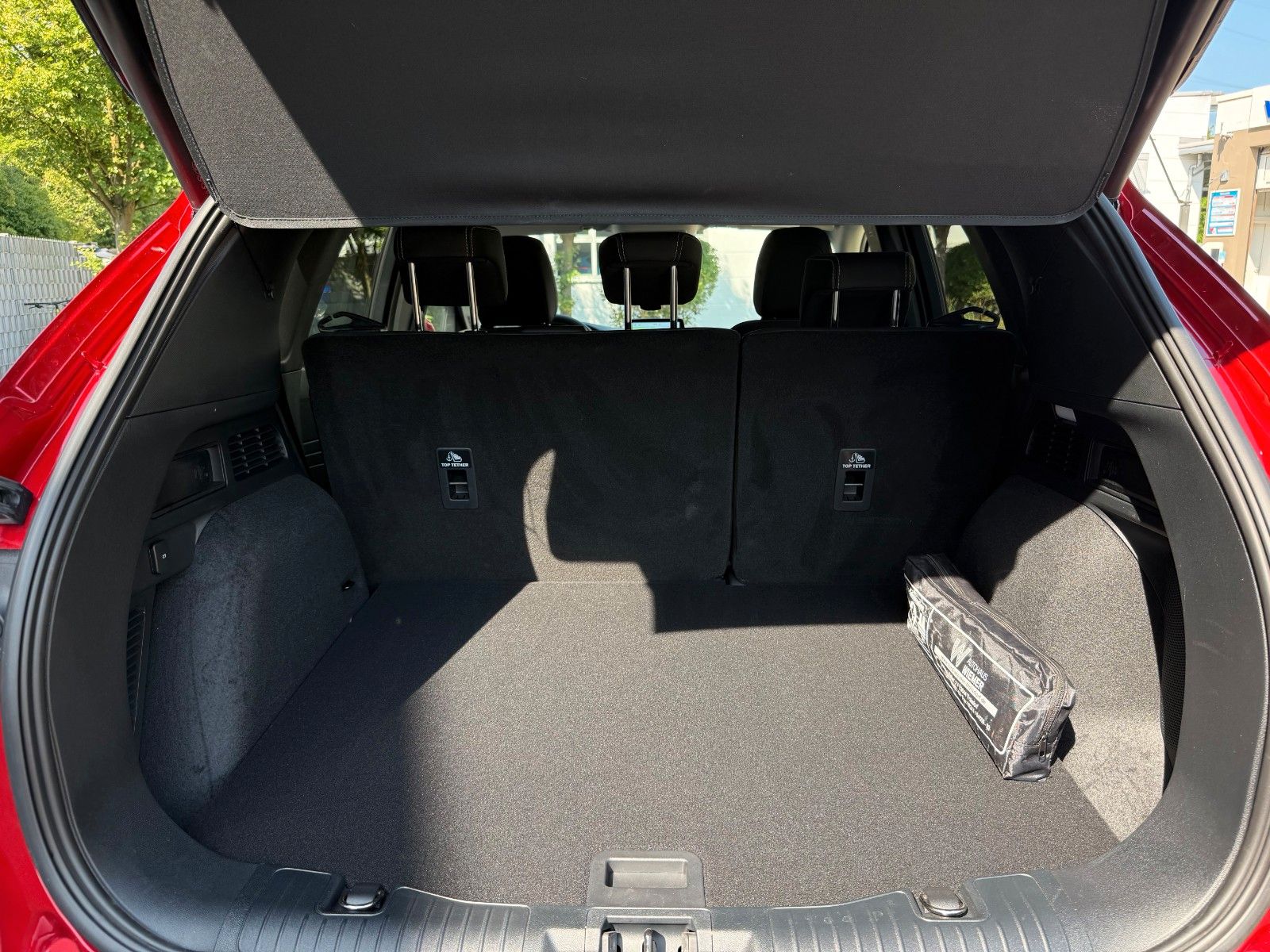 Ford Kuga Hybrid Vignale - Samsaru's Car Outlet