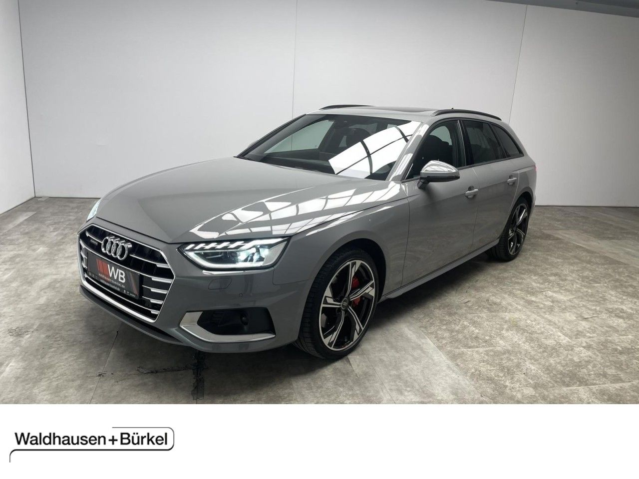 Audi A4 Avant 45 TFSI quattro S-line - Samsaru's Car Outlet