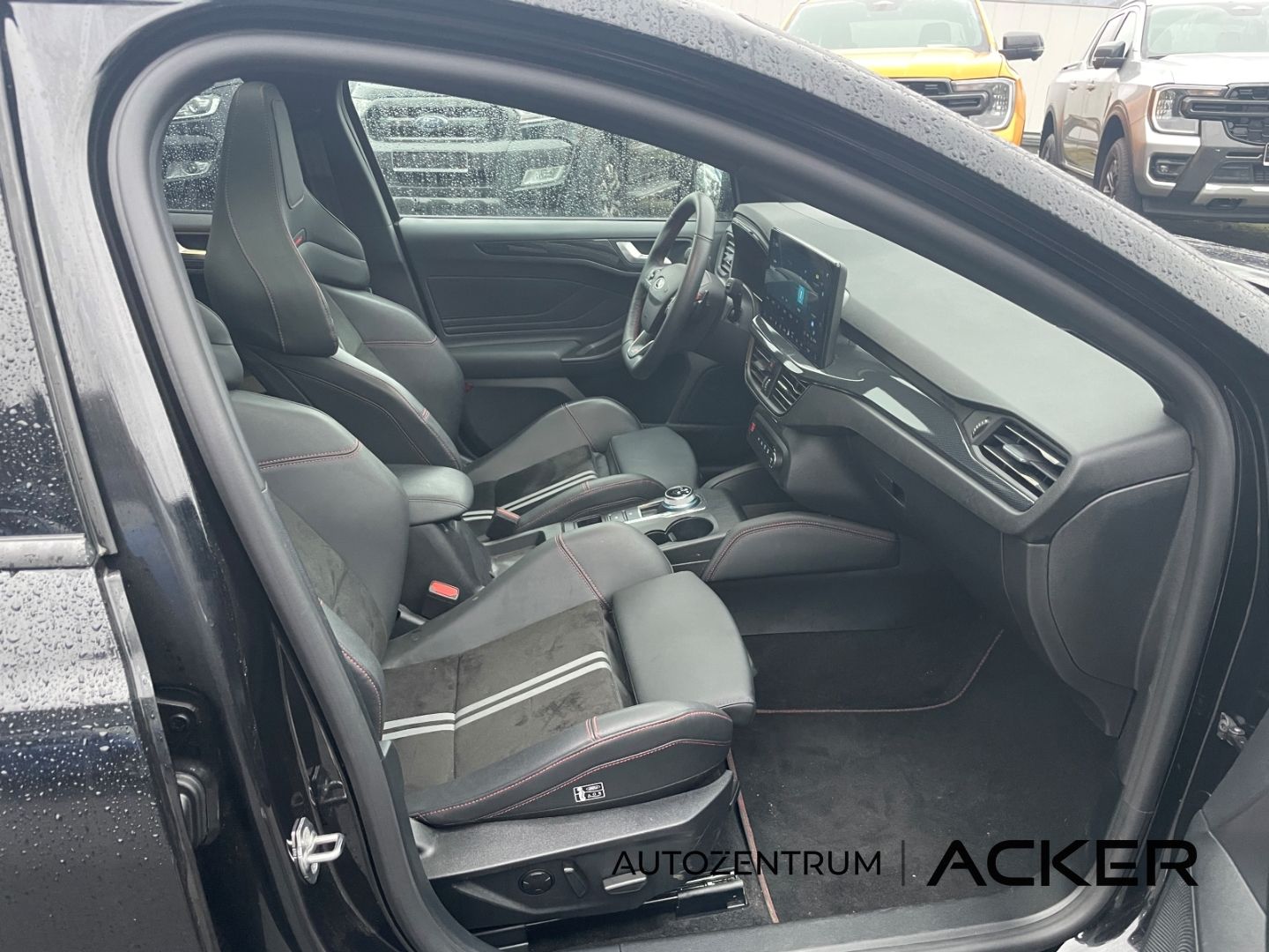 Ford Focus ST X Turnier  2.3 AT. Pano/aAHK/ACC -34%*