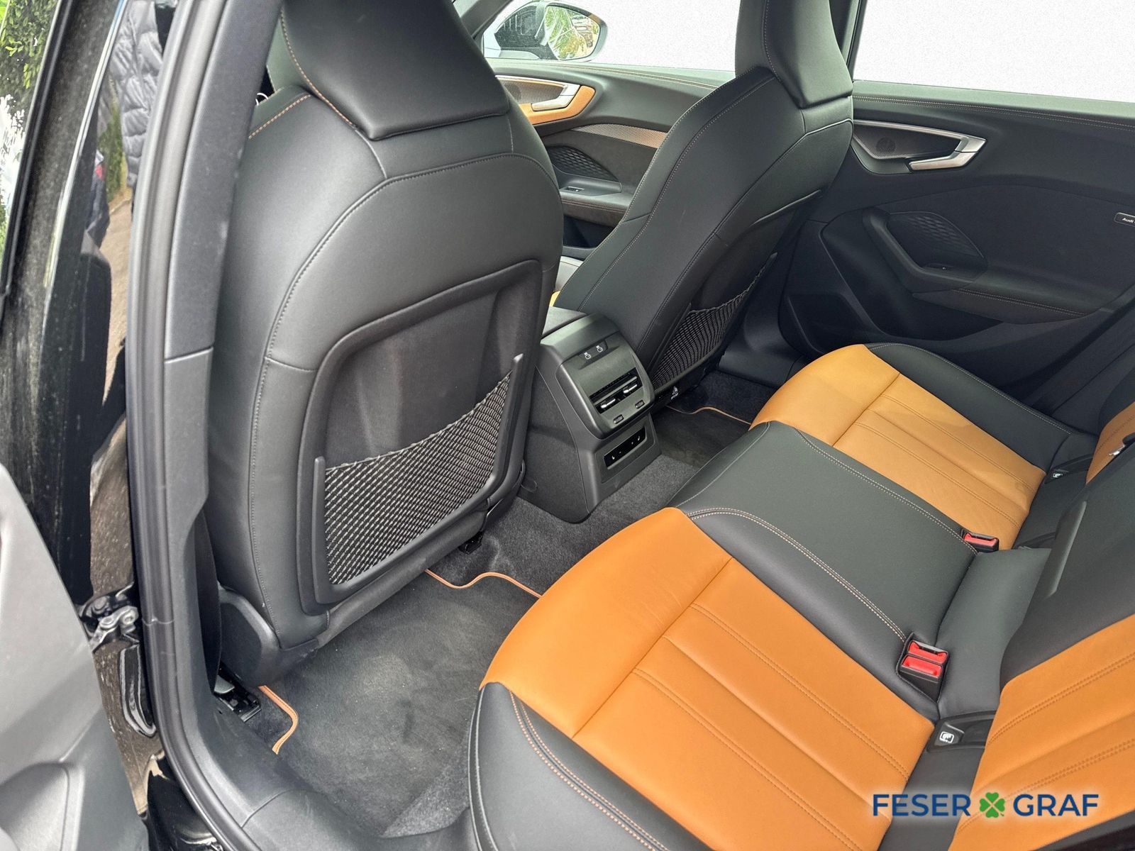 Audi A5 Avant TDI quattro S line-LED-NAVI-TECHPRO-360