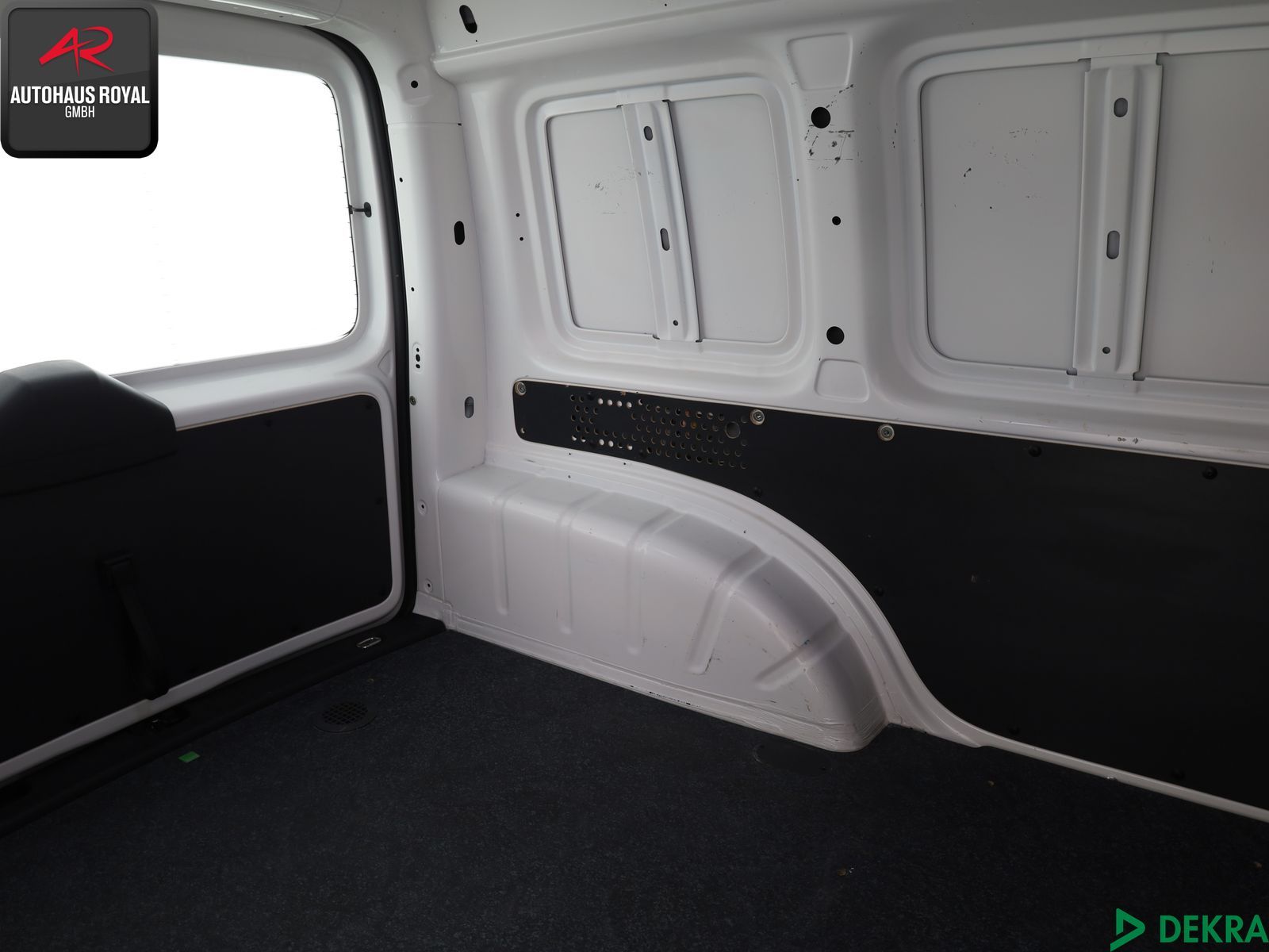 Volkswagen Caddy 2.0 TDI - Samsaru's Car Outlet