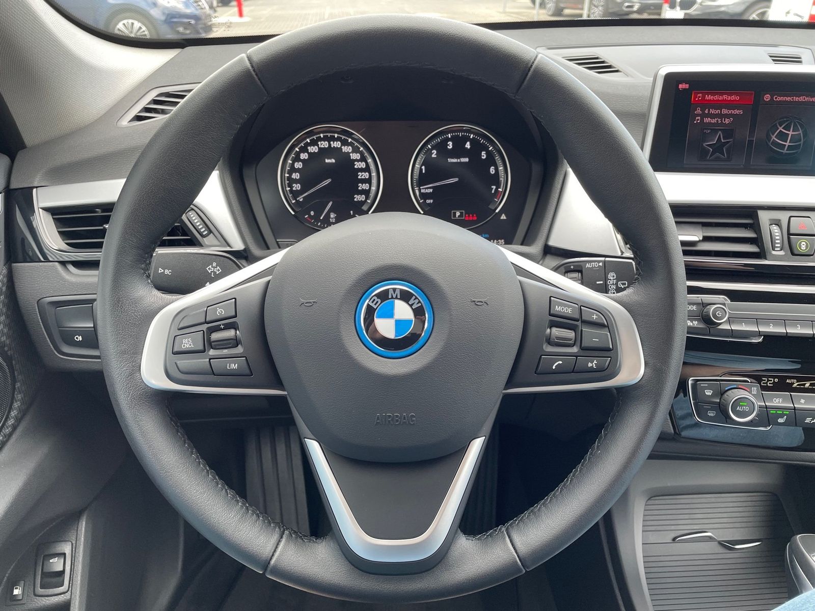 BMW X1 xDrive25e Advantage - Samsaru's Car Outlet