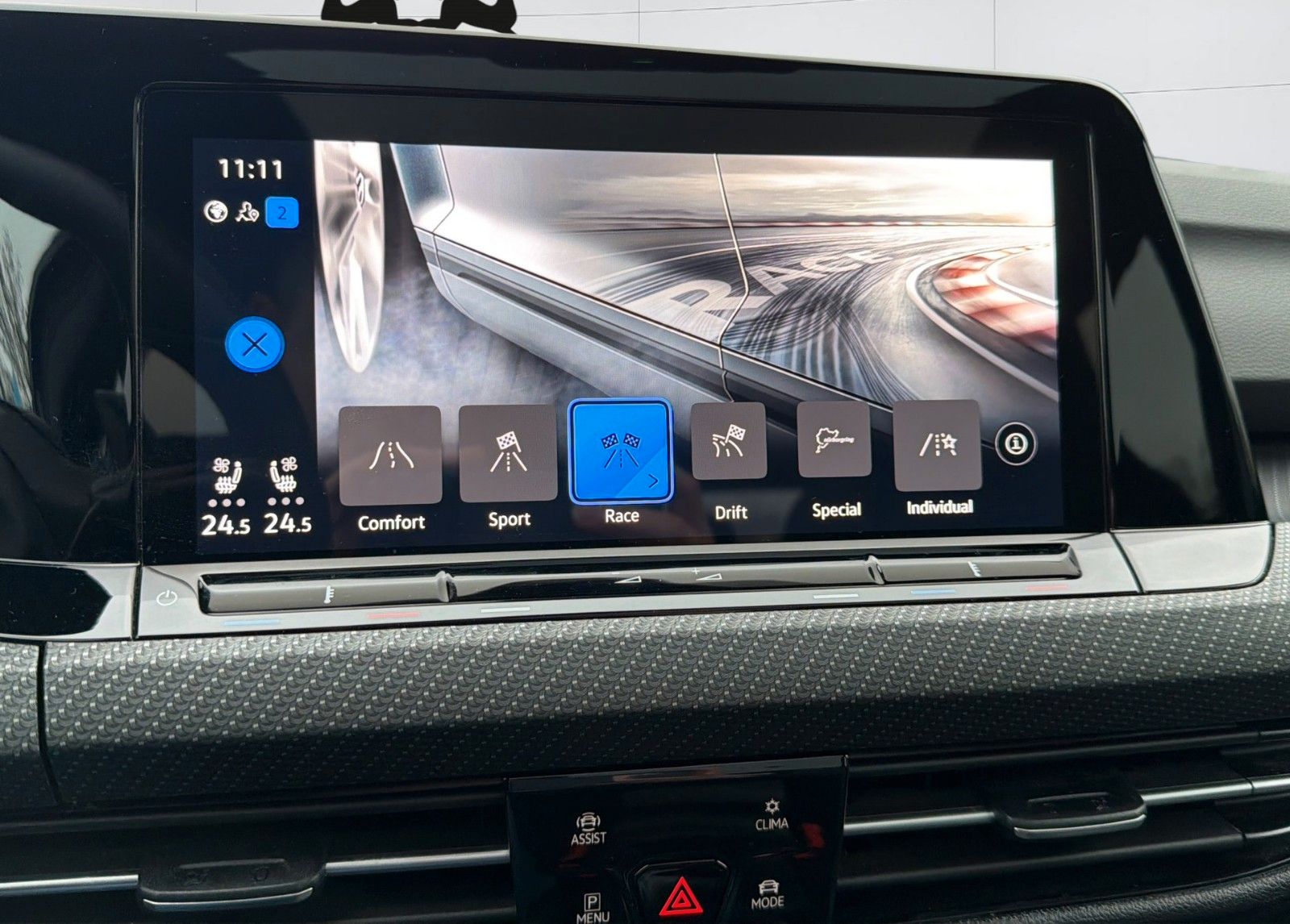 Volkswagen Golf VIII R Variant 2.0TSI 4Motion 19" H&K DCC