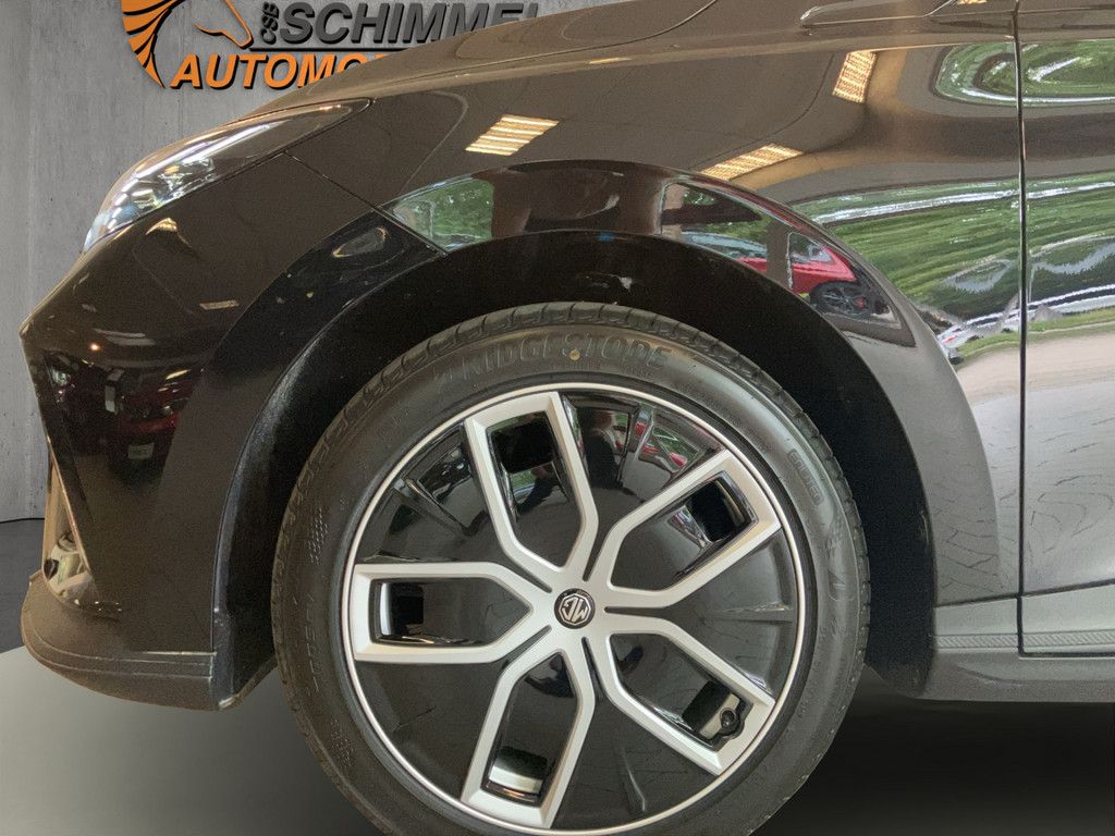 MG4 Electric Luxury 64 kWh KAMERA W-LAN LED 360°