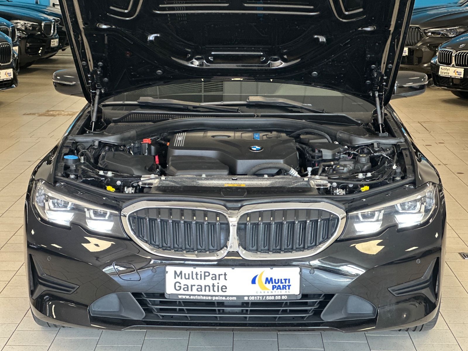 BMW 330e - Samsaru's Car Outlet