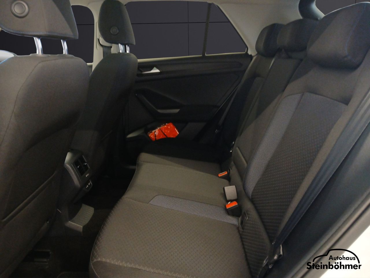 Volkswagen T-ROC United 1.5TSI DSG - Samsaru's Car Outlet