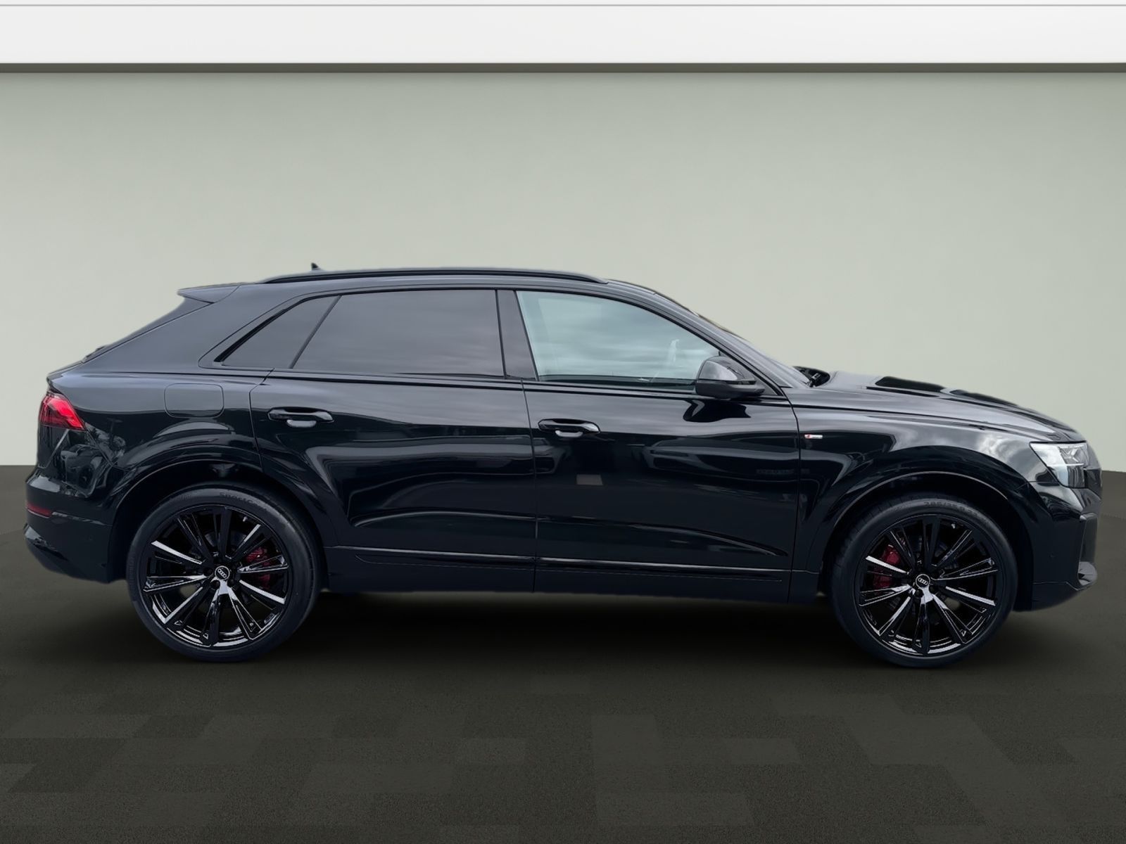 Audi Q8 SUV 50 TDI quattro - Samsaru's Car Outlet