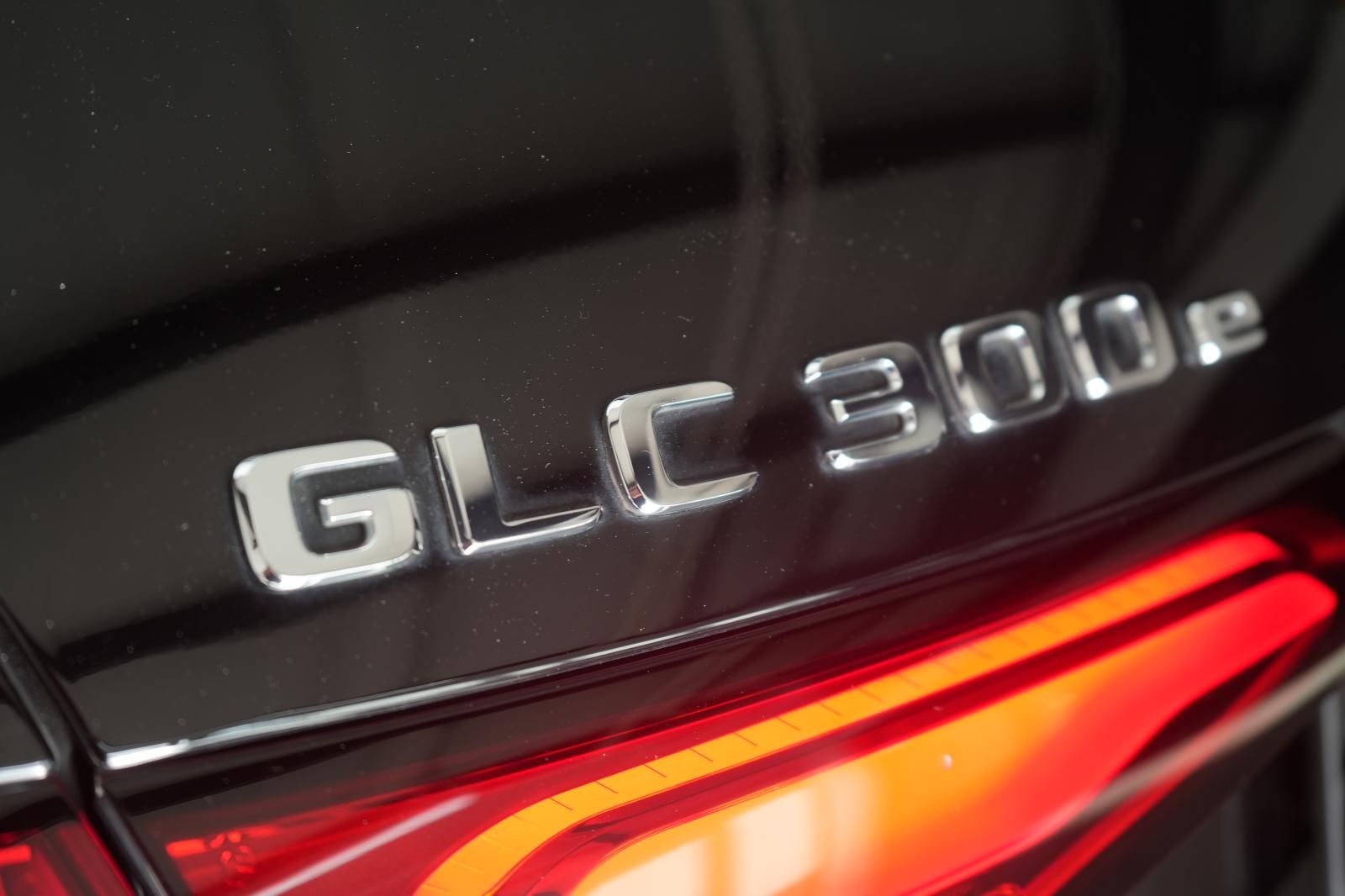 Mercedes-Benz GLC 300 e 4Matic 9G-Tronic AMG Leder/Distronic/H