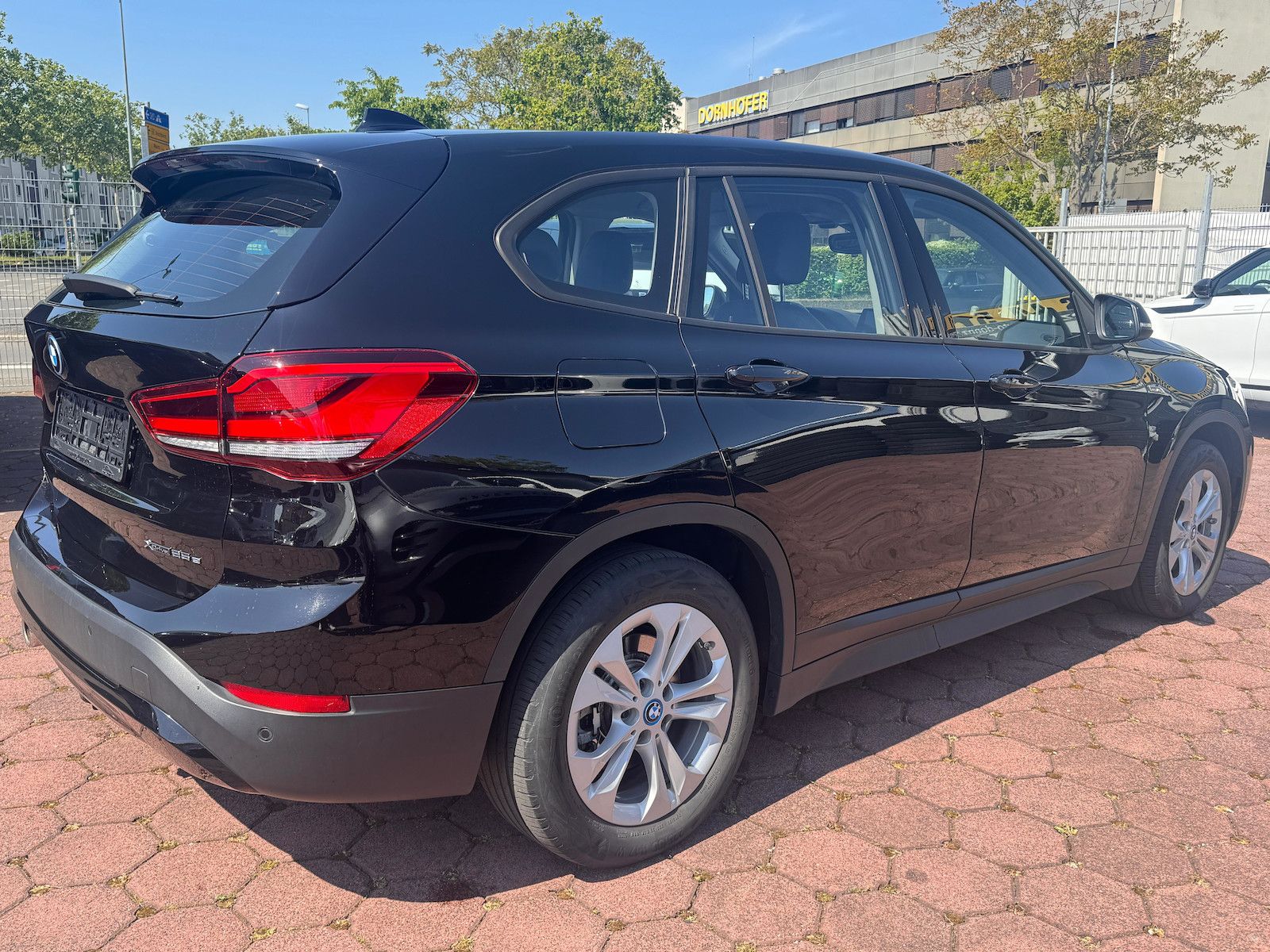 BMW X1 xDrive25e Advantage - Samsaru's Car Outlet