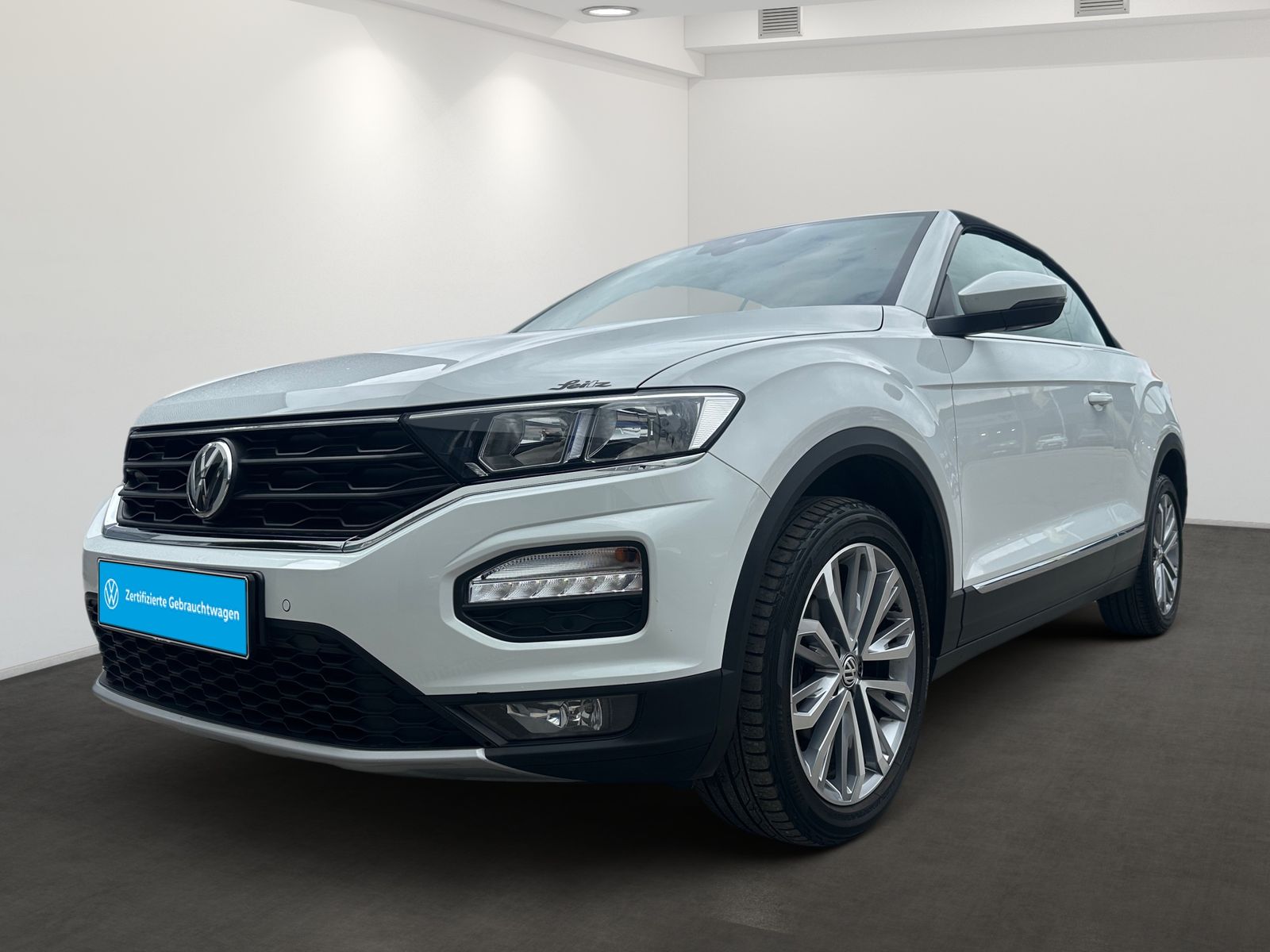 Volkswagen T-Roc Cabriolet 1.0 TSI Style - Samsaru's Car Outlet