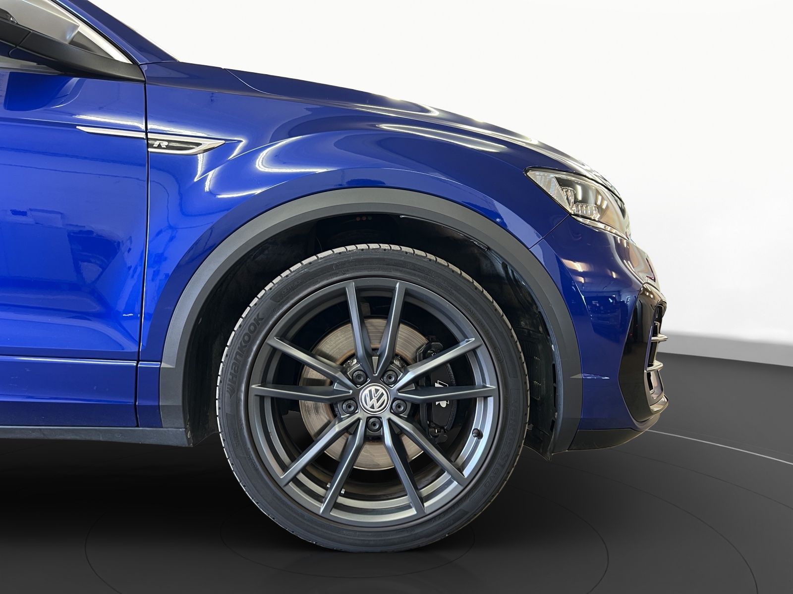Volkswagen T-Roc R 4M - Samsaru's Car Outlet
