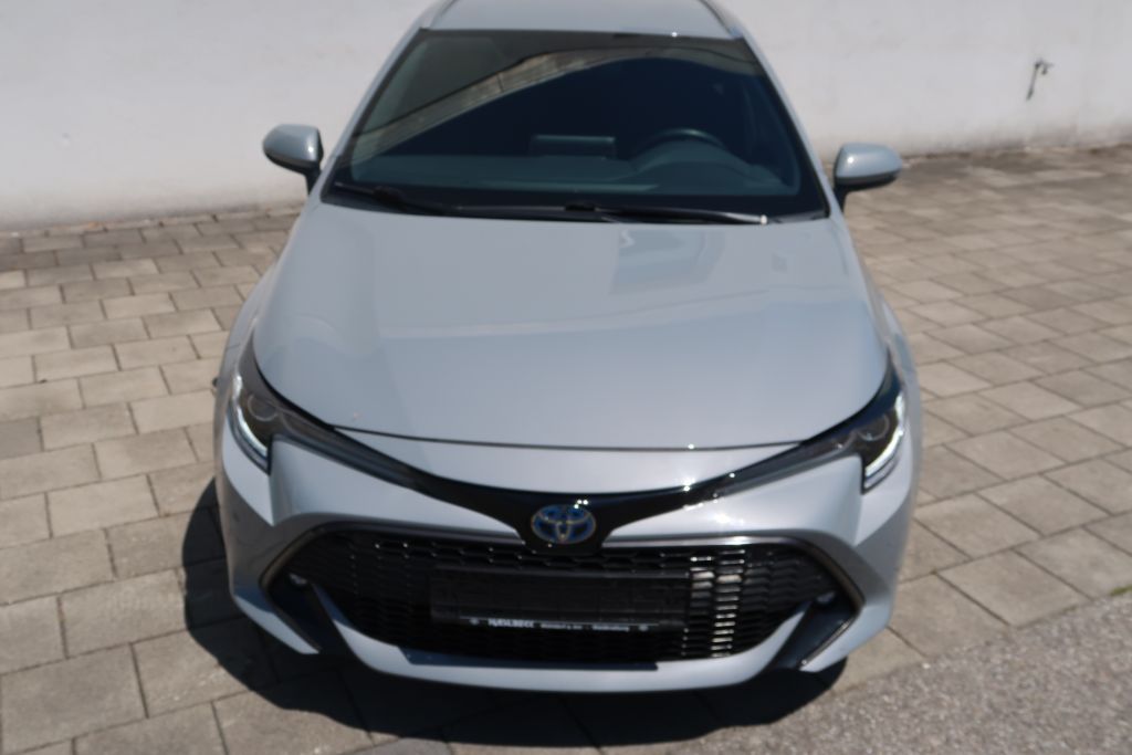 Toyota Corolla 2.0 Hybrid Touring S - Samsaru's Car Outlet