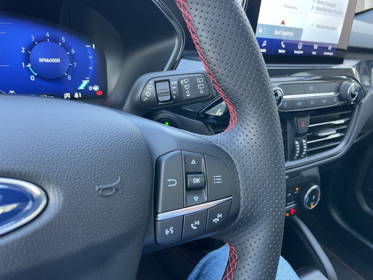 Ford Kuga ST-Line X - Samsaru's Car Outlet