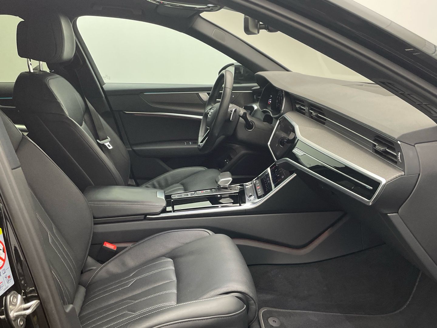 Audi A6 Limousine 55 TFSI e advanced quattro - Samsaru's Car Outlet