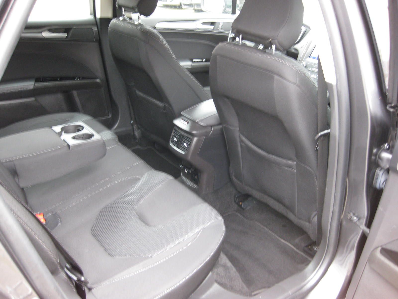 Ford Mondeo Turnier Titanium - Samsaru's Car Outlet